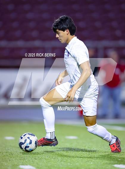 Thumbnail 1 in Grand Oaks vs Mesquite Horn (UIL 6A D2 Soccer Regional Semifinal) photogallery.