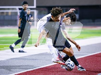 Thumbnail 3 in Grand Oaks vs Mesquite Horn (UIL 6A D2 Soccer Regional Semifinal) photogallery.