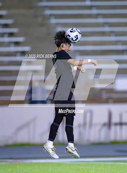 Thumbnail 1 in Grand Oaks vs Mesquite Horn (UIL 6A D2 Soccer Regional Semifinal) photogallery.