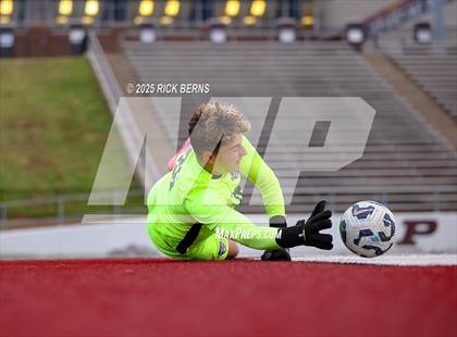 Thumbnail 1 in Grand Oaks vs Mesquite Horn (UIL 6A D2 Soccer Regional Semifinal) photogallery.