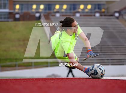 Thumbnail 2 in Grand Oaks vs Mesquite Horn (UIL 6A D2 Soccer Regional Semifinal) photogallery.