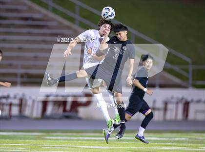 Thumbnail 3 in Grand Oaks vs Mesquite Horn (UIL 6A D2 Soccer Regional Semifinal) photogallery.