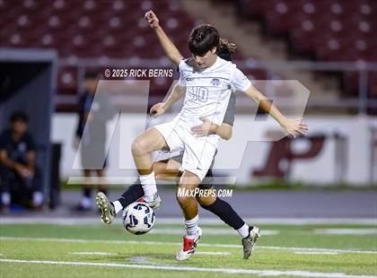 Thumbnail 1 in Grand Oaks vs Mesquite Horn (UIL 6A D2 Soccer Regional Semifinal) photogallery.