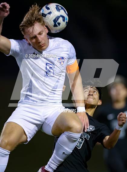 Thumbnail 1 in Grand Oaks vs Mesquite Horn (UIL 6A D2 Soccer Regional Semifinal) photogallery.