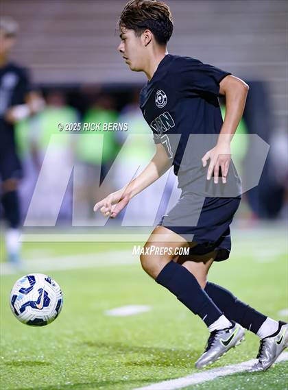Thumbnail 1 in Grand Oaks vs Mesquite Horn (UIL 6A D2 Soccer Regional Semifinal) photogallery.