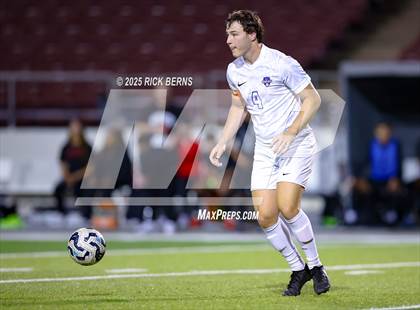 Thumbnail 3 in Grand Oaks vs Mesquite Horn (UIL 6A D2 Soccer Regional Semifinal) photogallery.