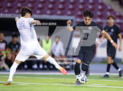 Thumbnail 2 in Grand Oaks vs Mesquite Horn (UIL 6A D2 Soccer Regional Semifinal) photogallery.