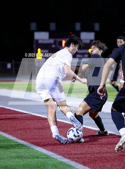 Thumbnail 1 in Grand Oaks vs Mesquite Horn (UIL 6A D2 Soccer Regional Semifinal) photogallery.