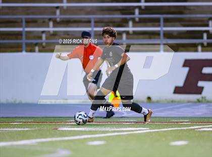 Thumbnail 2 in Grand Oaks vs Mesquite Horn (UIL 6A D2 Soccer Regional Semifinal) photogallery.