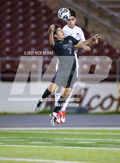 Thumbnail 3 in Grand Oaks vs Mesquite Horn (UIL 6A D2 Soccer Regional Semifinal) photogallery.