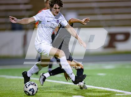 Thumbnail 1 in Grand Oaks vs Mesquite Horn (UIL 6A D2 Soccer Regional Semifinal) photogallery.