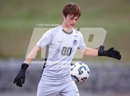 Thumbnail 2 in Grand Oaks vs Mesquite Horn (UIL 6A D2 Soccer Regional Semifinal) photogallery.