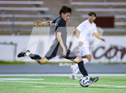 Thumbnail 3 in Grand Oaks vs Mesquite Horn (UIL 6A D2 Soccer Regional Semifinal) photogallery.