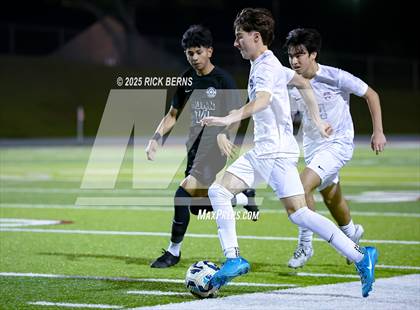 Thumbnail 2 in Grand Oaks vs Mesquite Horn (UIL 6A D2 Soccer Regional Semifinal) photogallery.
