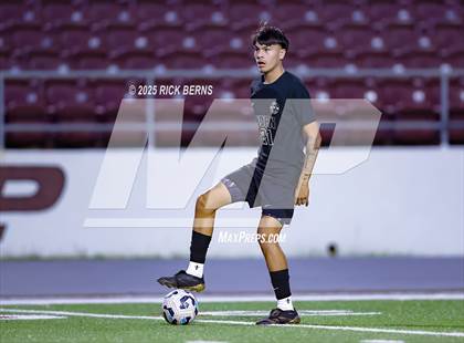 Thumbnail 3 in Grand Oaks vs Mesquite Horn (UIL 6A D2 Soccer Regional Semifinal) photogallery.