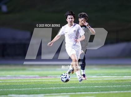 Thumbnail 2 in Grand Oaks vs Mesquite Horn (UIL 6A D2 Soccer Regional Semifinal) photogallery.