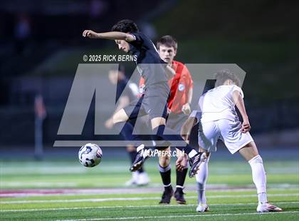 Thumbnail 2 in Grand Oaks vs Mesquite Horn (UIL 6A D2 Soccer Regional Semifinal) photogallery.