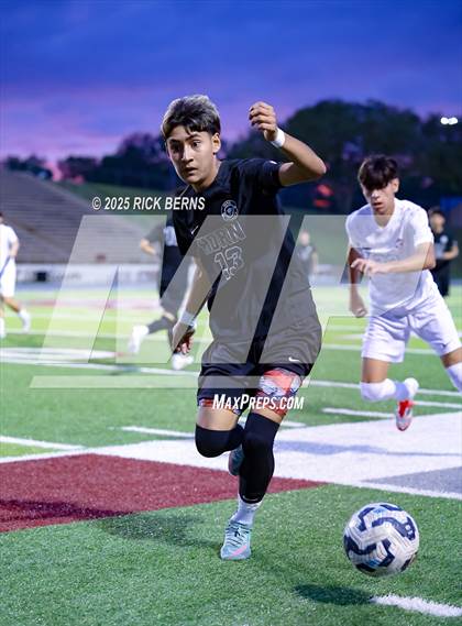 Thumbnail 1 in Grand Oaks vs Mesquite Horn (UIL 6A D2 Soccer Regional Semifinal) photogallery.
