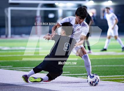 Thumbnail 2 in Grand Oaks vs Mesquite Horn (UIL 6A D2 Soccer Regional Semifinal) photogallery.
