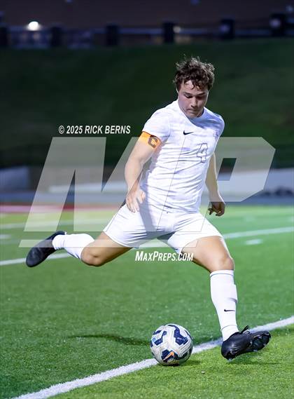 Thumbnail 2 in Grand Oaks vs Mesquite Horn (UIL 6A D2 Soccer Regional Semifinal) photogallery.