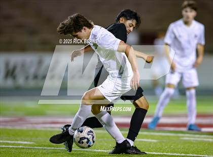 Thumbnail 2 in Grand Oaks vs Mesquite Horn (UIL 6A D2 Soccer Regional Semifinal) photogallery.