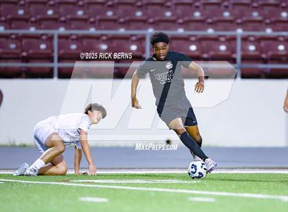 Thumbnail 1 in Grand Oaks vs Mesquite Horn (UIL 6A D2 Soccer Regional Semifinal) photogallery.