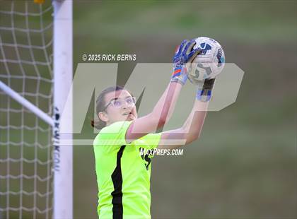 Thumbnail 3 in Grand Oaks vs Mesquite Horn (UIL 6A D2 Soccer Regional Semifinal) photogallery.