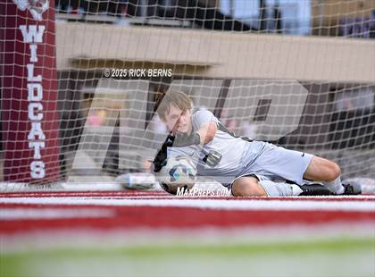Thumbnail 1 in Grand Oaks vs Mesquite Horn (UIL 6A D2 Soccer Regional Semifinal) photogallery.