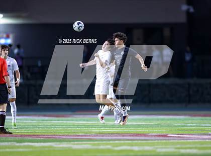 Thumbnail 3 in Grand Oaks vs Mesquite Horn (UIL 6A D2 Soccer Regional Semifinal) photogallery.