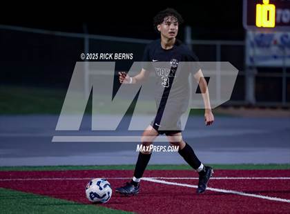 Thumbnail 2 in Grand Oaks vs Mesquite Horn (UIL 6A D2 Soccer Regional Semifinal) photogallery.