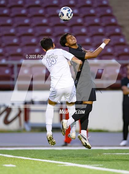 Thumbnail 3 in Grand Oaks vs Mesquite Horn (UIL 6A D2 Soccer Regional Semifinal) photogallery.