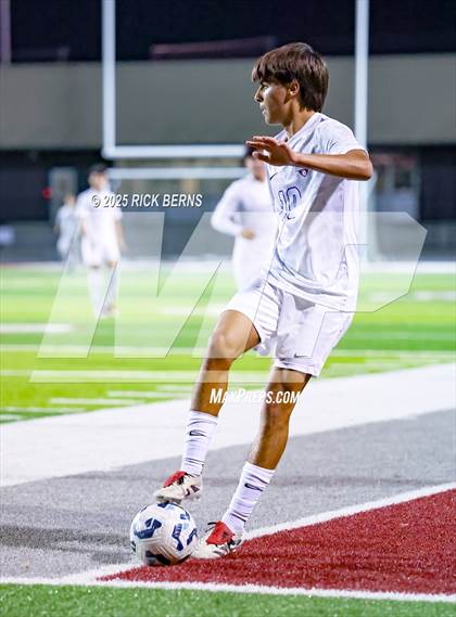 Thumbnail 3 in Grand Oaks vs Mesquite Horn (UIL 6A D2 Soccer Regional Semifinal) photogallery.