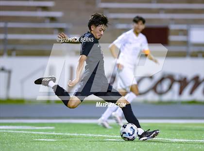 Thumbnail 1 in Grand Oaks vs Mesquite Horn (UIL 6A D2 Soccer Regional Semifinal) photogallery.