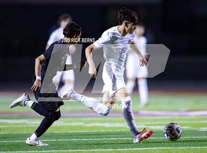 Thumbnail 3 in Grand Oaks vs Mesquite Horn (UIL 6A D2 Soccer Regional Semifinal) photogallery.