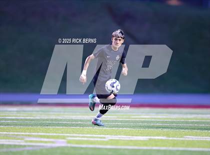 Thumbnail 1 in Grand Oaks vs Mesquite Horn (UIL 6A D2 Soccer Regional Semifinal) photogallery.
