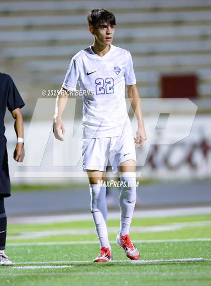 Thumbnail 2 in Grand Oaks vs Mesquite Horn (UIL 6A D2 Soccer Regional Semifinal) photogallery.