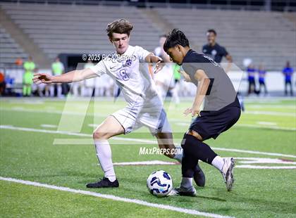 Thumbnail 3 in Grand Oaks vs Mesquite Horn (UIL 6A D2 Soccer Regional Semifinal) photogallery.