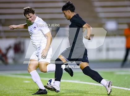 Thumbnail 3 in Grand Oaks vs Mesquite Horn (UIL 6A D2 Soccer Regional Semifinal) photogallery.