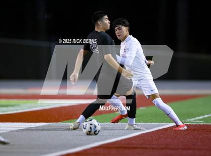 Thumbnail 1 in Grand Oaks vs Mesquite Horn (UIL 6A D2 Soccer Regional Semifinal) photogallery.