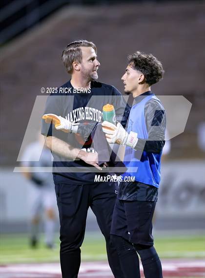 Thumbnail 2 in Grand Oaks vs Mesquite Horn (UIL 6A D2 Soccer Regional Semifinal) photogallery.