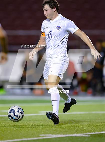 Thumbnail 1 in Grand Oaks vs Mesquite Horn (UIL 6A D2 Soccer Regional Semifinal) photogallery.