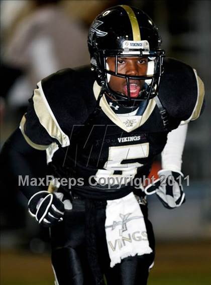 Thumbnail 1 in Northview vs. San Dimas photogallery.