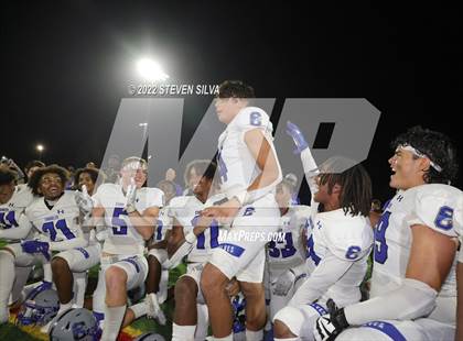 Thumbnail 2 in Chandler vs. Cathedral Catholic (Honor Bowl) photogallery.