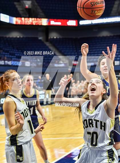 Thumbnail 3 in St. Mary Academy-Bay View vs. North Kingstown (RIIL State Final) photogallery.