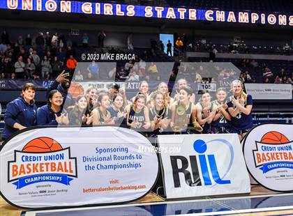 Thumbnail 3 in St. Mary Academy-Bay View vs. North Kingstown (RIIL State Final) photogallery.