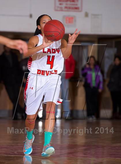 Thumbnail 2 in Long Beach @ Freeport (Section 8 Class AA Quarterfinal) photogallery.