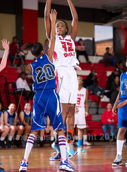 Thumbnail 1 in Long Beach @ Freeport (Section 8 Class AA Quarterfinal) photogallery.