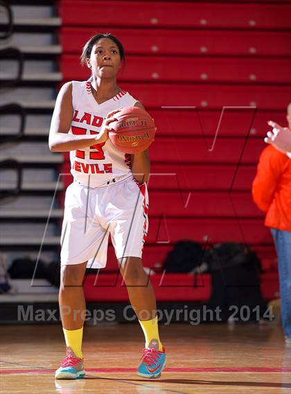 Thumbnail 3 in Long Beach @ Freeport (Section 8 Class AA Quarterfinal) photogallery.