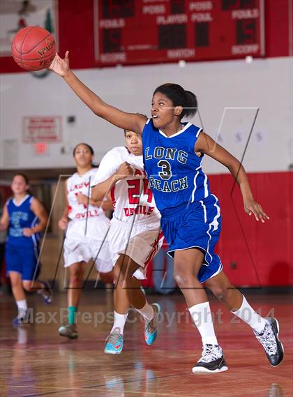 Thumbnail 2 in Long Beach @ Freeport (Section 8 Class AA Quarterfinal) photogallery.