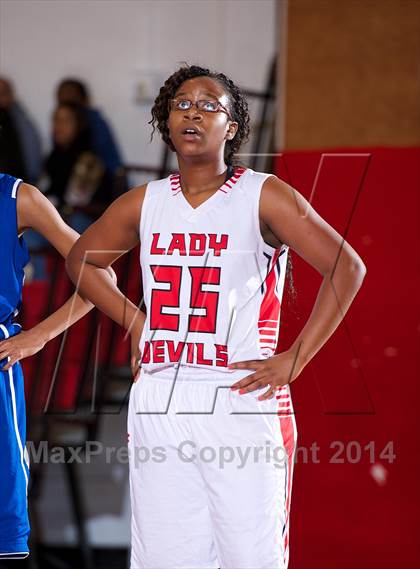 Thumbnail 3 in Long Beach @ Freeport (Section 8 Class AA Quarterfinal) photogallery.